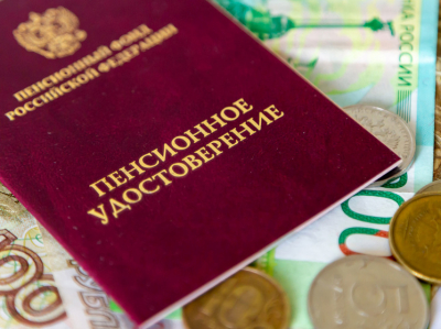 Приглашение на балл: ограничение в 10 пенсионных коэффициентов в год хотят снять